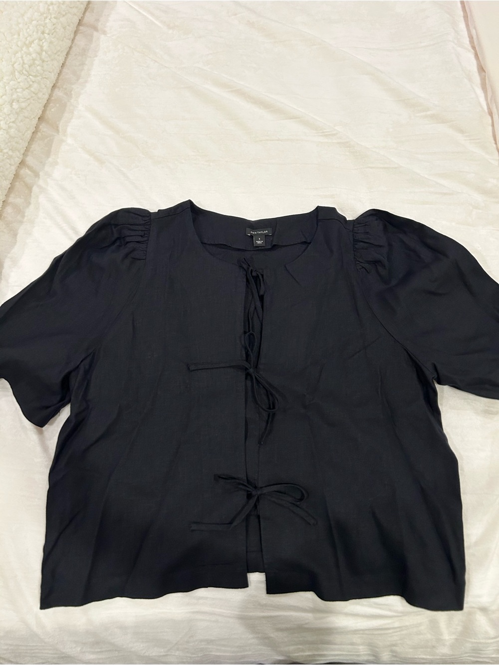 Ann Taylor Black Tie-Front Puff Sleeve Top Size Small EUC